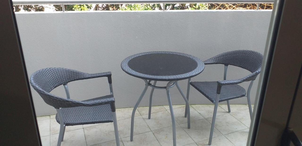 Apartment Twelve Lago Lago Taupo Exterior foto